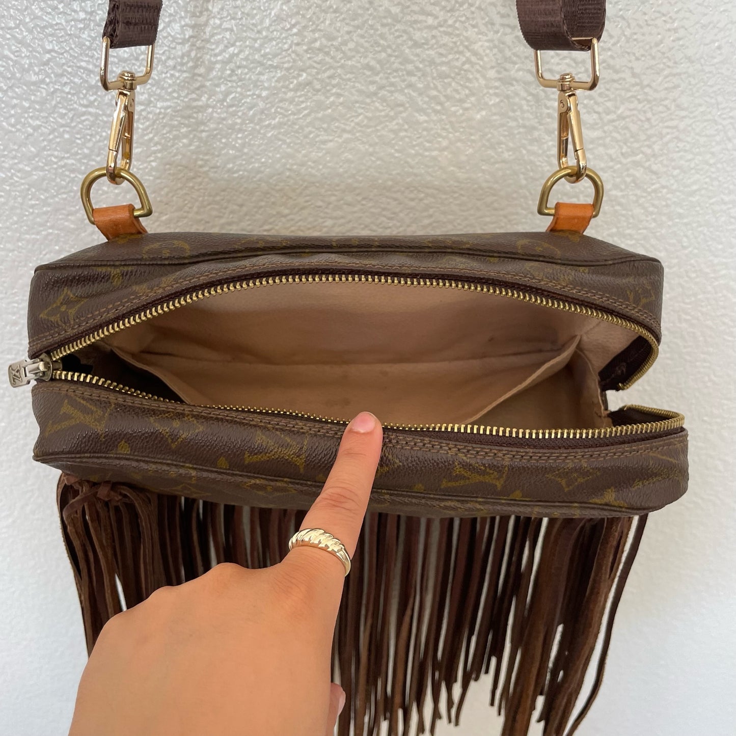 LRB Trousse 28 Crossbody with fringe